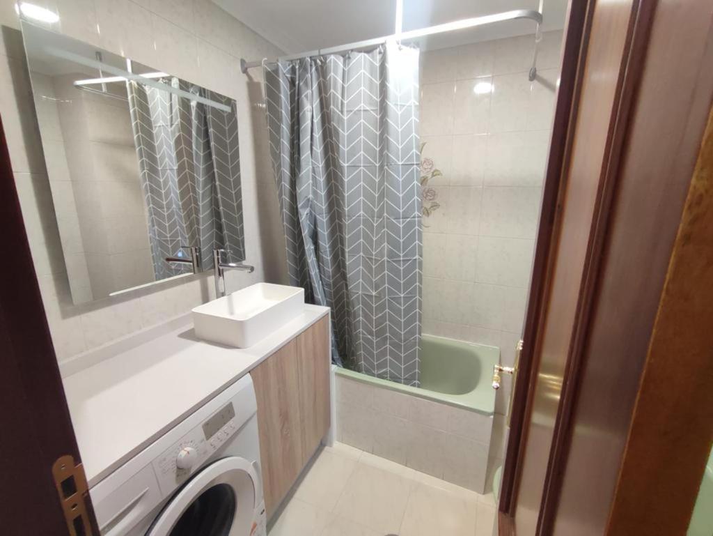 Apartamentos Demar Luis Casais O Grove Cameră foto