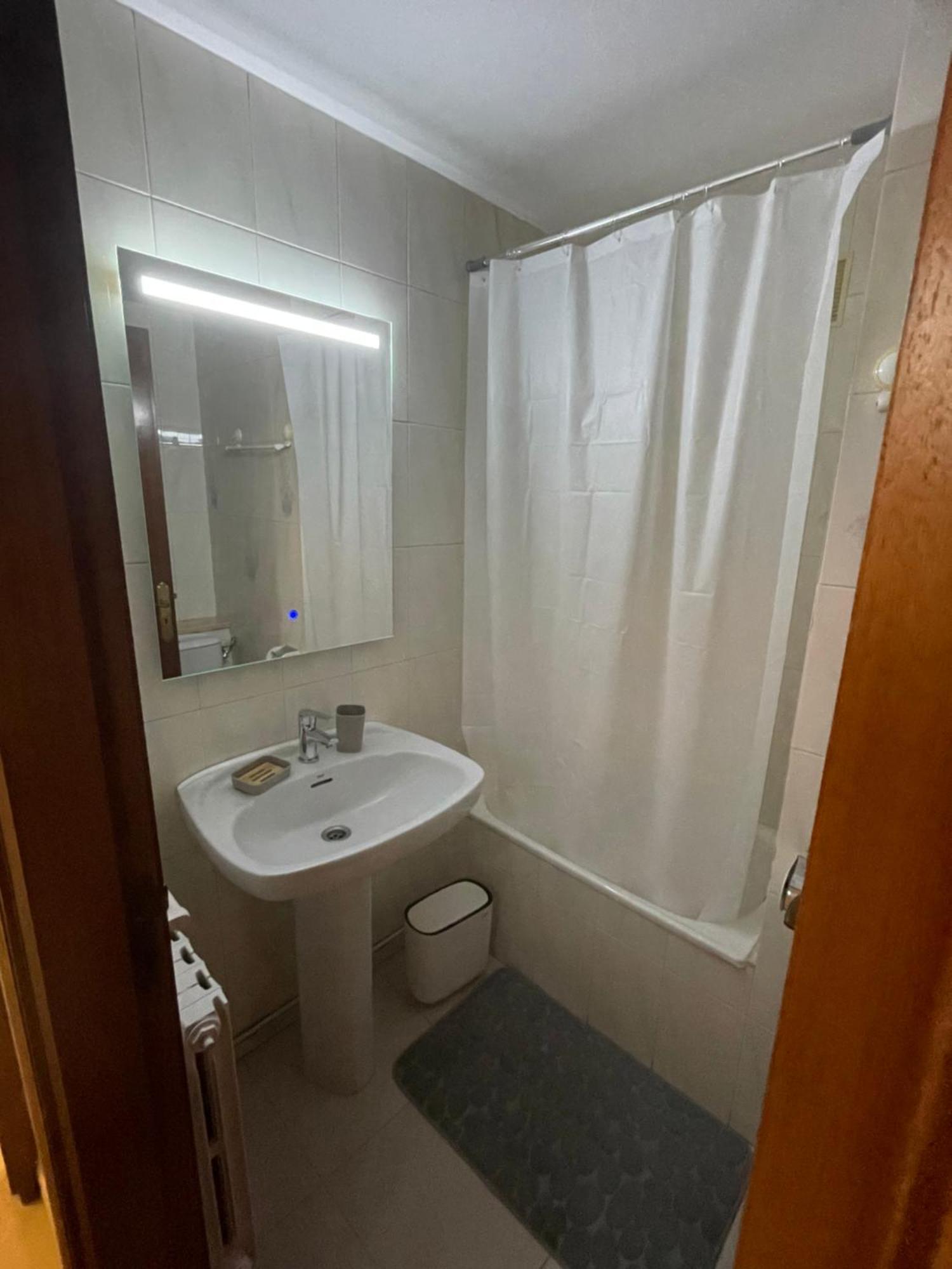 Apartamentos Demar Luis Casais O Grove Cameră foto