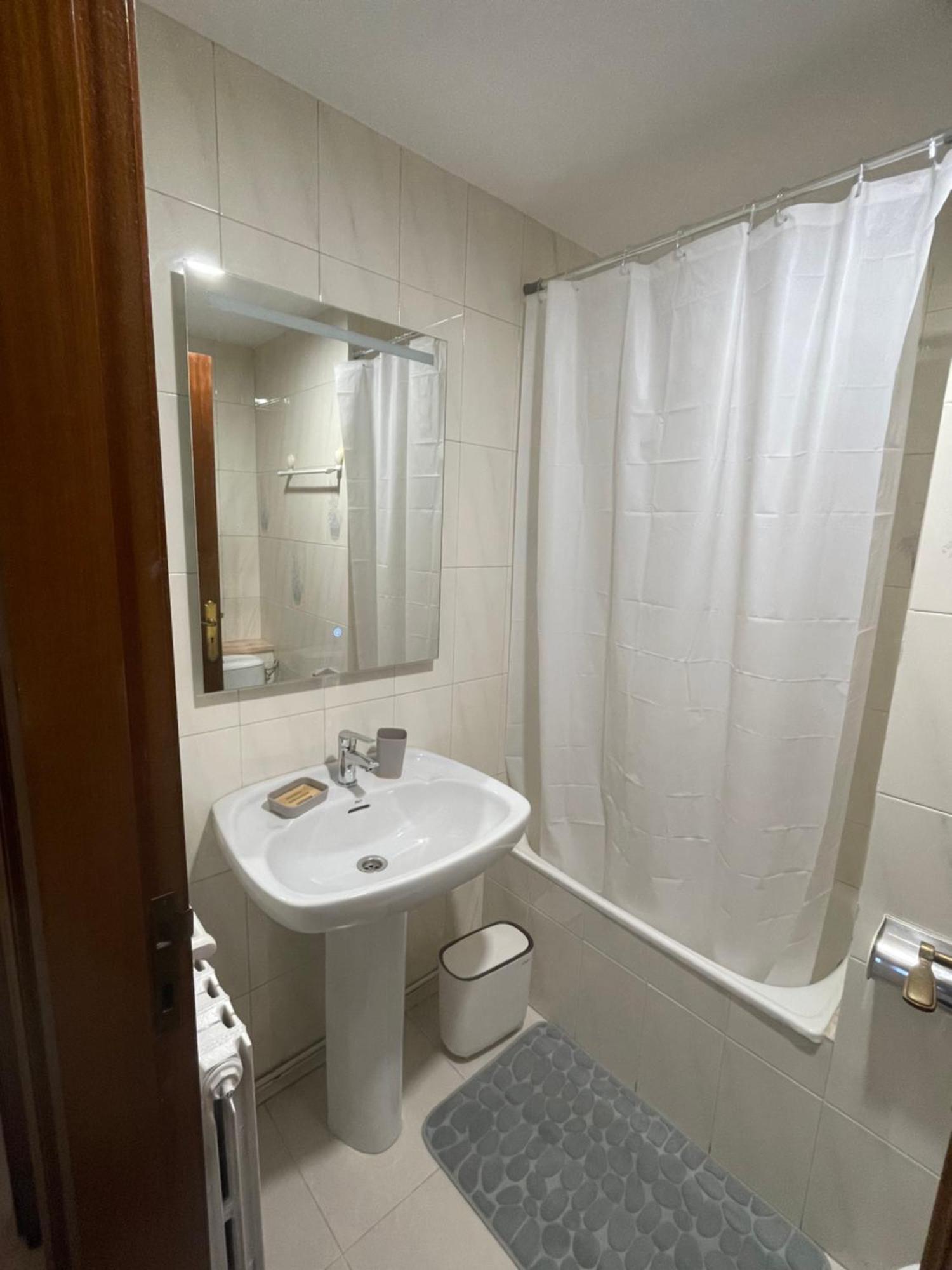 Apartamentos Demar Luis Casais O Grove Cameră foto